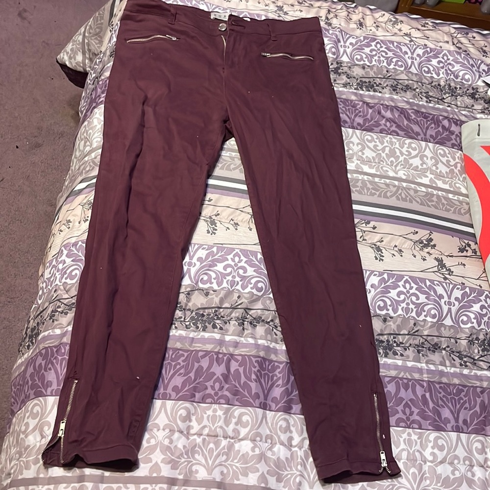 Burgundy Jeans with zippers